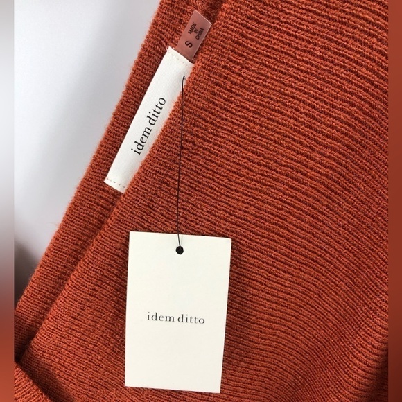 NWT Idem Ditto Rust Batwing Peplum Sweater Ribbed Open Back Top Size Small - Picture 6 of 11